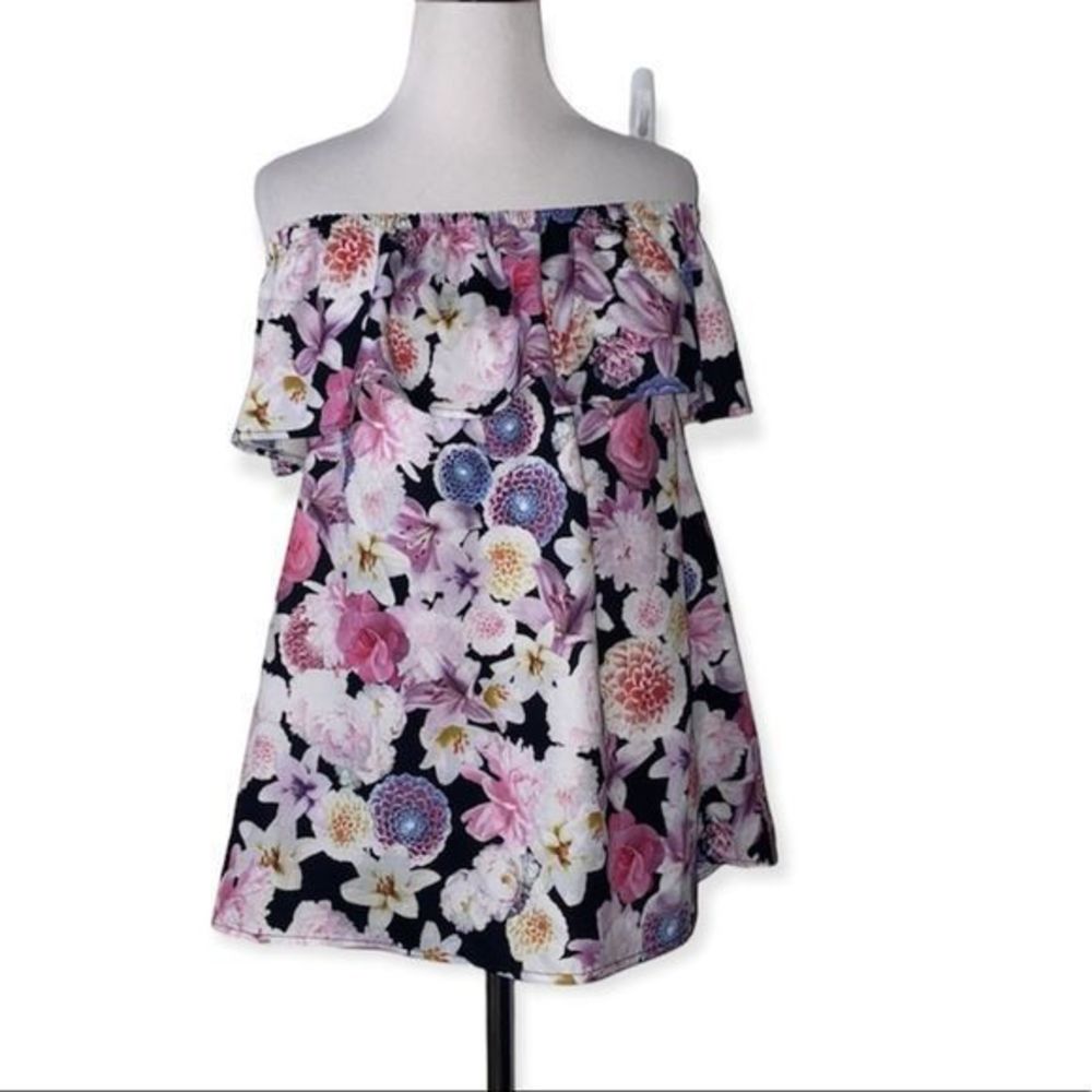 Kensie medium floral Printed Off the Shoulder top